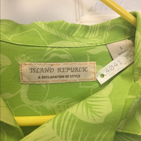 Beautiful lime color men’s shirt - Picture 3 of 3